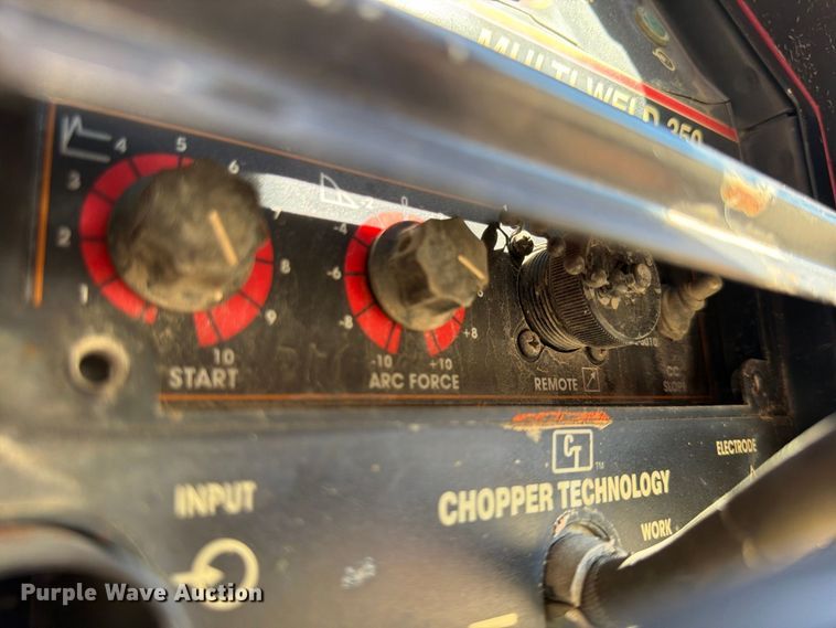 image for item FG0791 Lincoln Electric Vantage 300 welder/generator