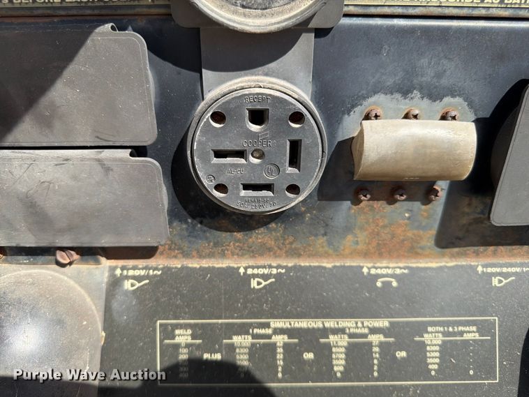 image for item FG0791 Lincoln Electric Vantage 300 welder/generator