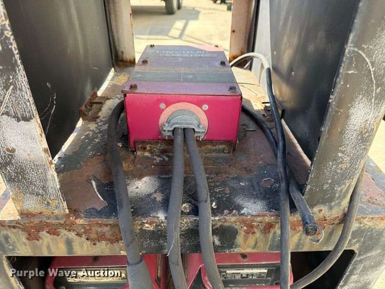 image for item FG0791 Lincoln Electric Vantage 300 welder/generator