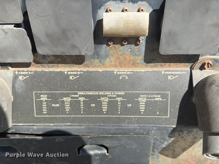 image for item FG0791 Lincoln Electric Vantage 300 welder/generator