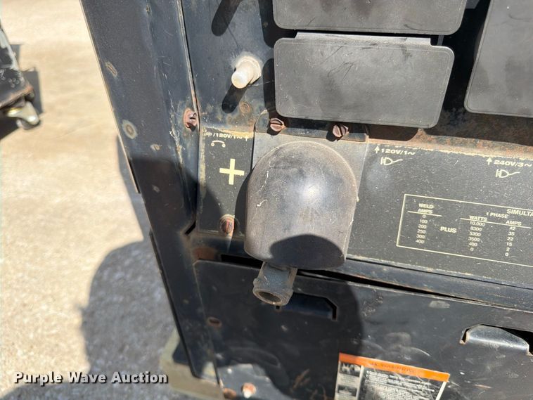 image for item FG0791 Lincoln Electric Vantage 300 welder/generator