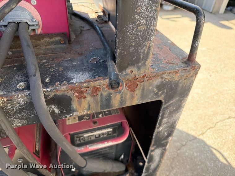 image for item FG0791 Lincoln Electric Vantage 300 welder/generator