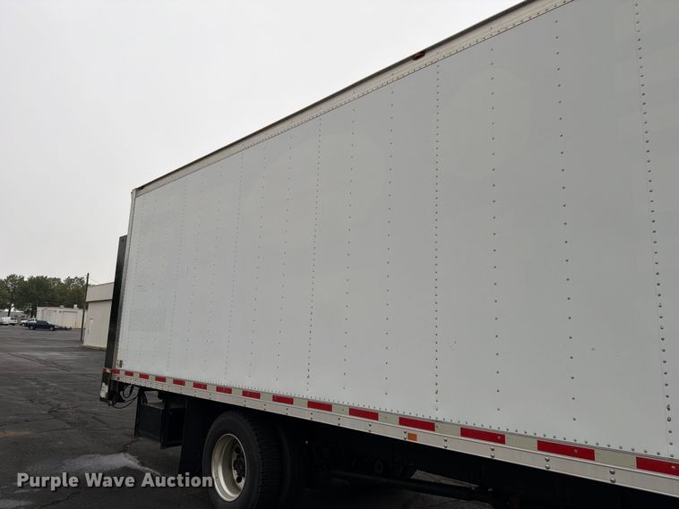 image for item FG0811 2015 Kenworth T370 box truck