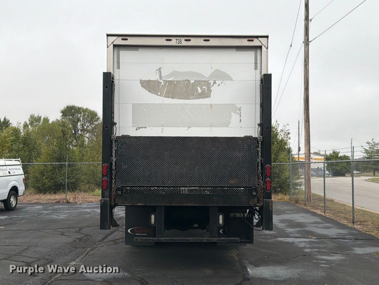 image for item FG0811 2015 Kenworth T370 box truck