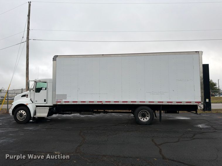 image for item FG0811 2015 Kenworth T370 box truck