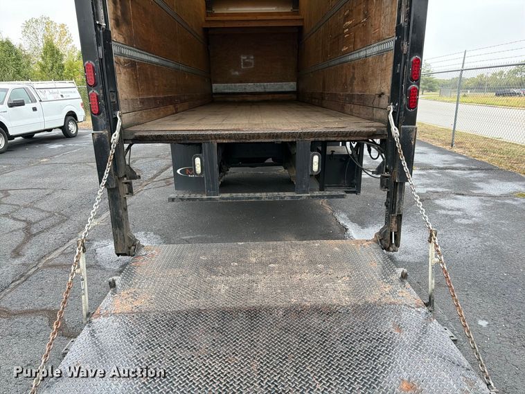 image for item FG0811 2015 Kenworth T370 box truck