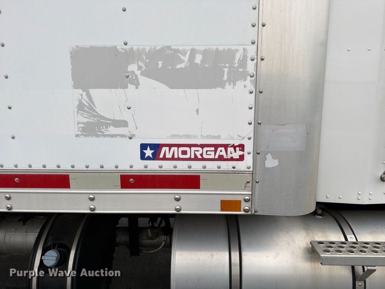 image for item FG0811 2015 Kenworth T370 box truck