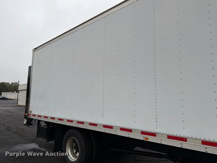 image for item FG0811 2015 Kenworth T370 box truck