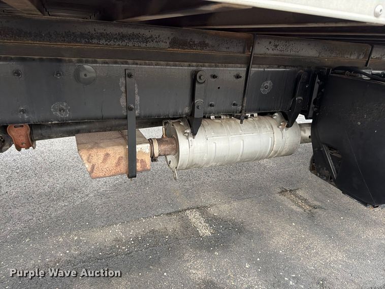 image for item FG0811 2015 Kenworth T370 box truck