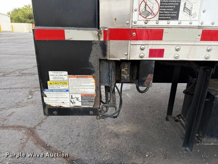 image for item FG0811 2015 Kenworth T370 box truck