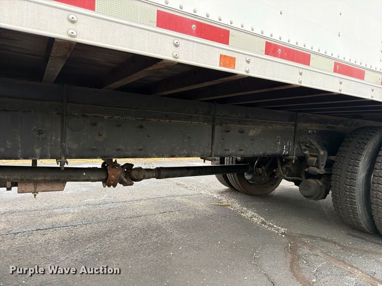 image for item FG0811 2015 Kenworth T370 box truck