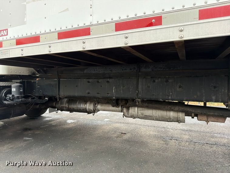 image for item FG0811 2015 Kenworth T370 box truck