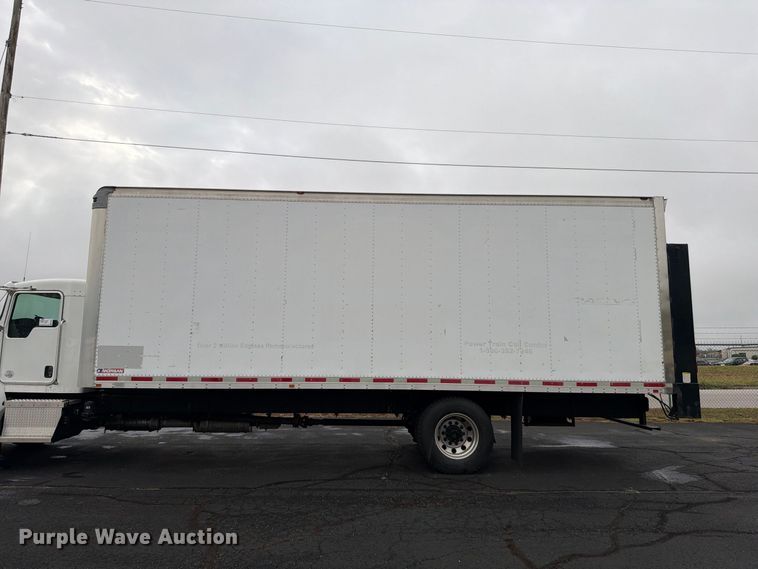 image for item FG0811 2015 Kenworth T370 box truck
