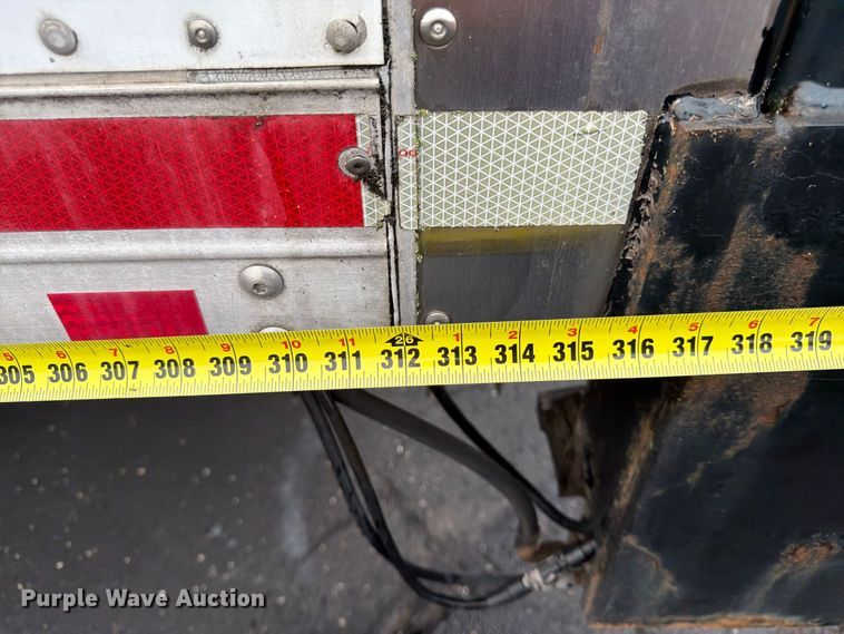 image for item FG0811 2015 Kenworth T370 box truck