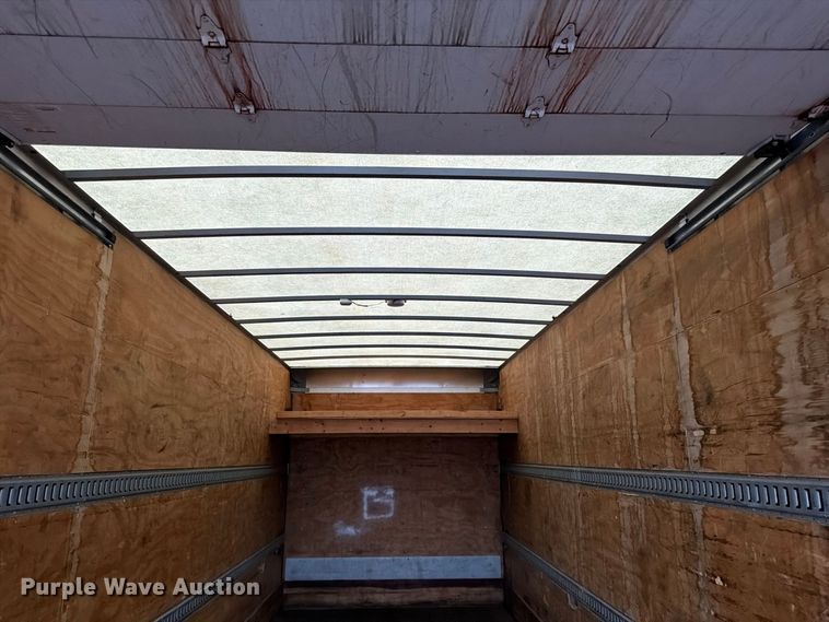 image for item FG0811 2015 Kenworth T370 box truck