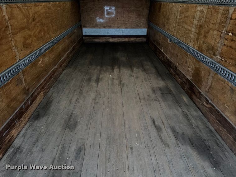 image for item FG0811 2015 Kenworth T370 box truck