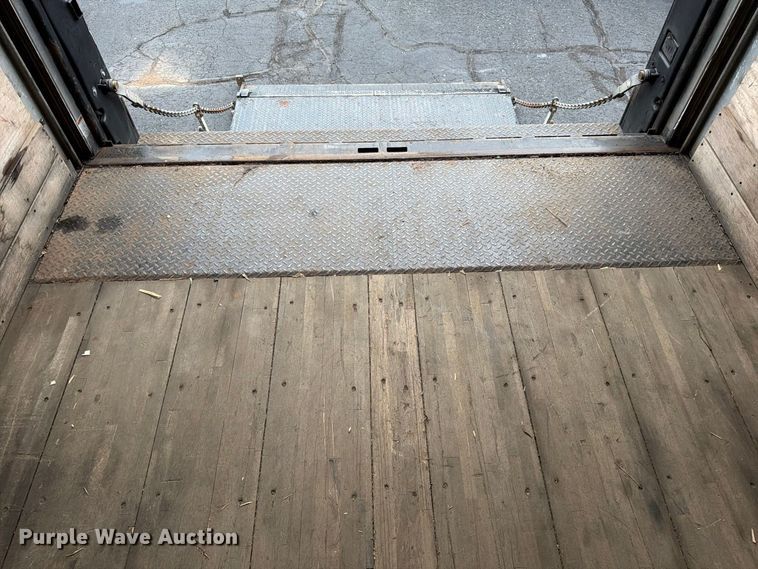 image for item FG0811 2015 Kenworth T370 box truck