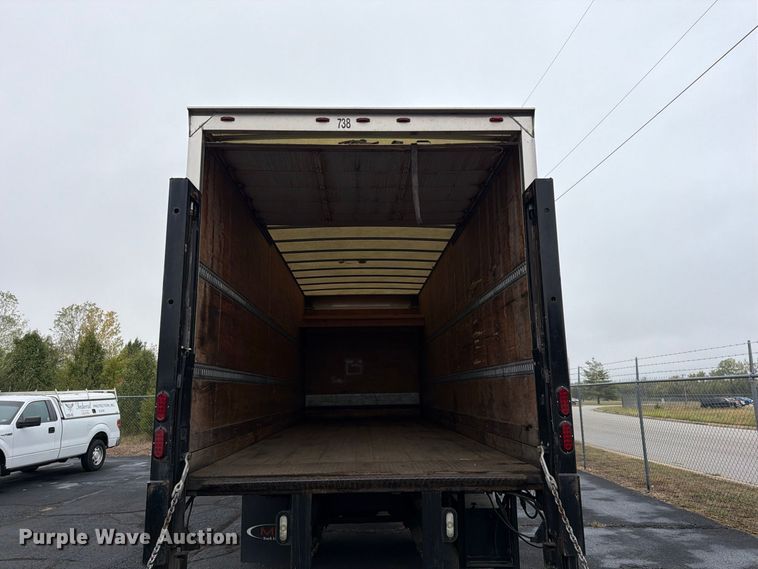 image for item FG0811 2015 Kenworth T370 box truck