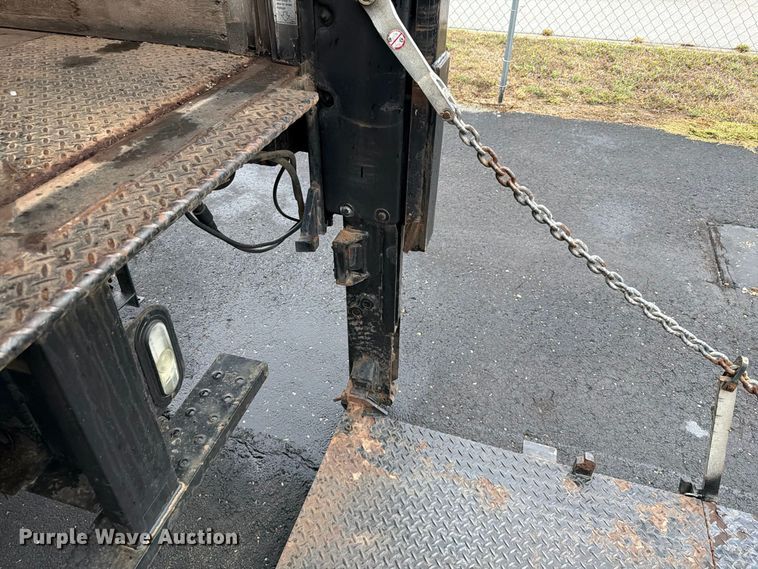 image for item FG0811 2015 Kenworth T370 box truck