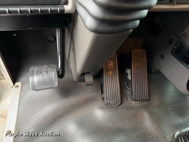 image for item FG0811 2015 Kenworth T370 box truck