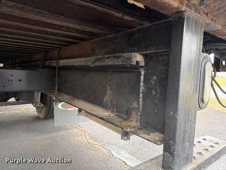 image for item FG0811 2015 Kenworth T370 box truck