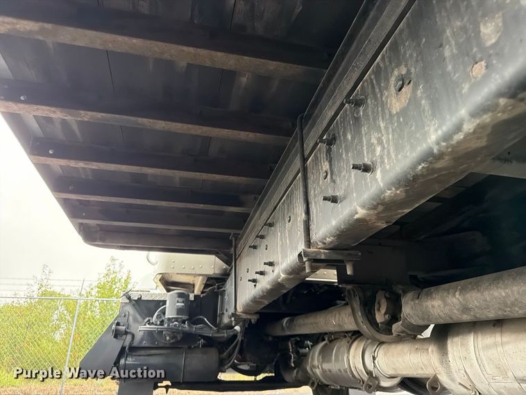 image for item FG0811 2015 Kenworth T370 box truck