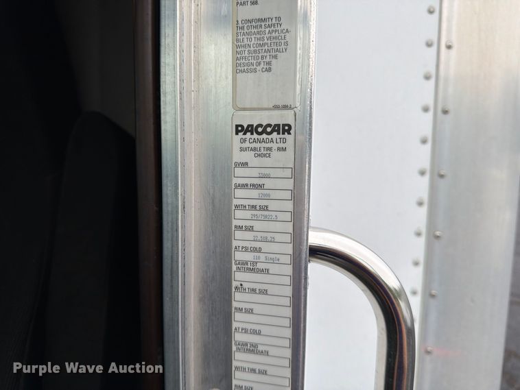 image for item FG0811 2015 Kenworth T370 box truck