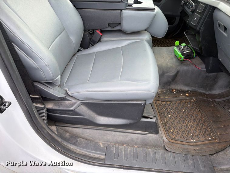 image for item FG0814 2022 Ford F150 XL pickup truck