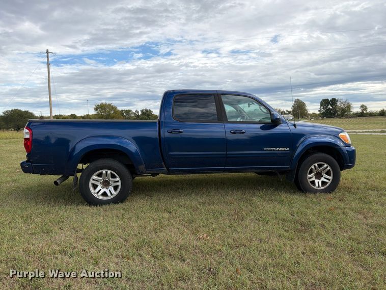 image for item FG0815 2006 Toyota Tundra Ext. Cab pickup truck