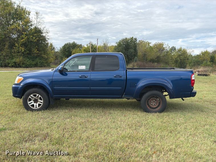 image for item FG0815 2006 Toyota Tundra Ext. Cab pickup truck