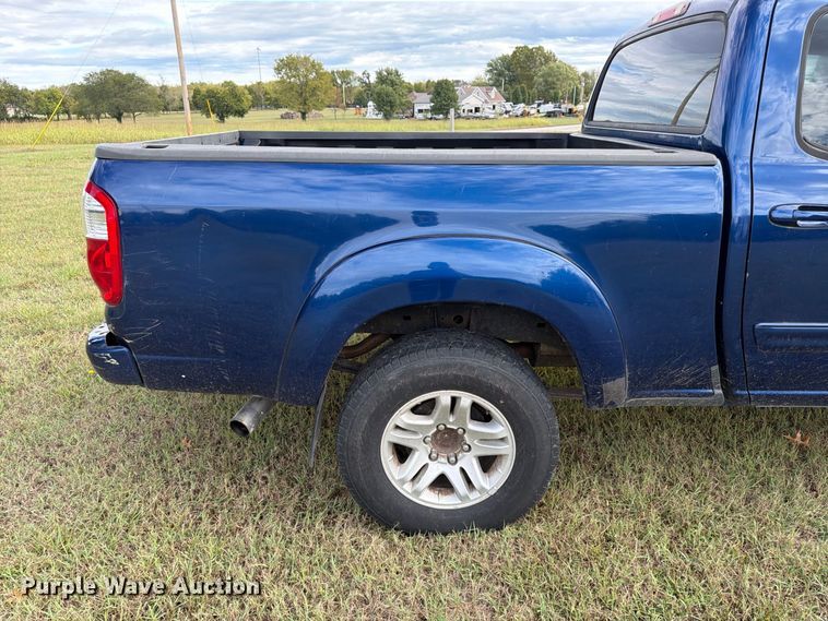 image for item FG0815 2006 Toyota Tundra Ext. Cab pickup truck