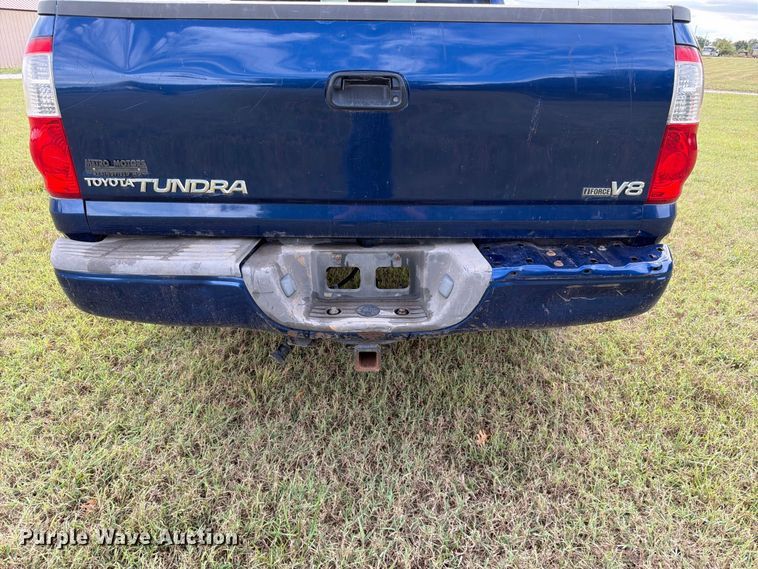 image for item FG0815 2006 Toyota Tundra Ext. Cab pickup truck