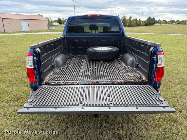image for item FG0815 2006 Toyota Tundra Ext. Cab pickup truck