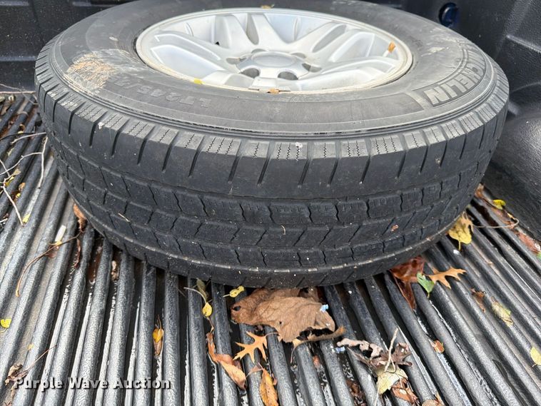 image for item FG0815 2006 Toyota Tundra Ext. Cab pickup truck