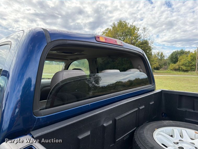 image for item FG0815 2006 Toyota Tundra Ext. Cab pickup truck
