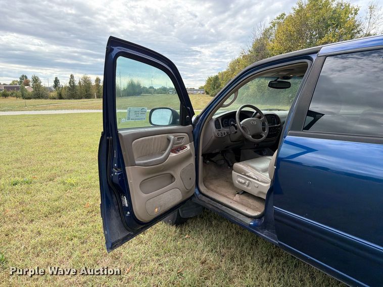image for item FG0815 2006 Toyota Tundra Ext. Cab pickup truck