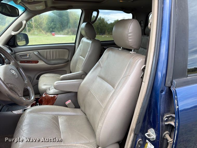 image for item FG0815 2006 Toyota Tundra Ext. Cab pickup truck