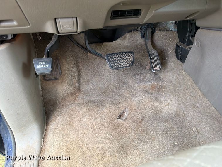 image for item FG0815 2006 Toyota Tundra Ext. Cab pickup truck