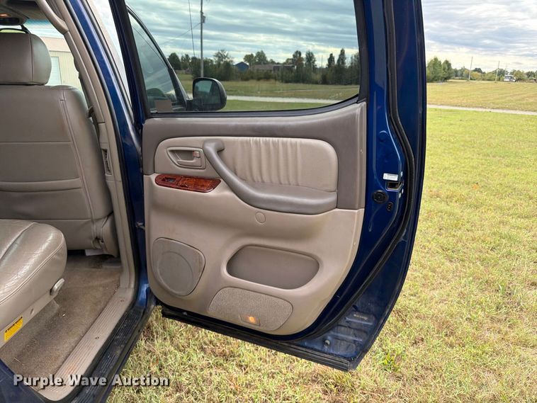 image for item FG0815 2006 Toyota Tundra Ext. Cab pickup truck