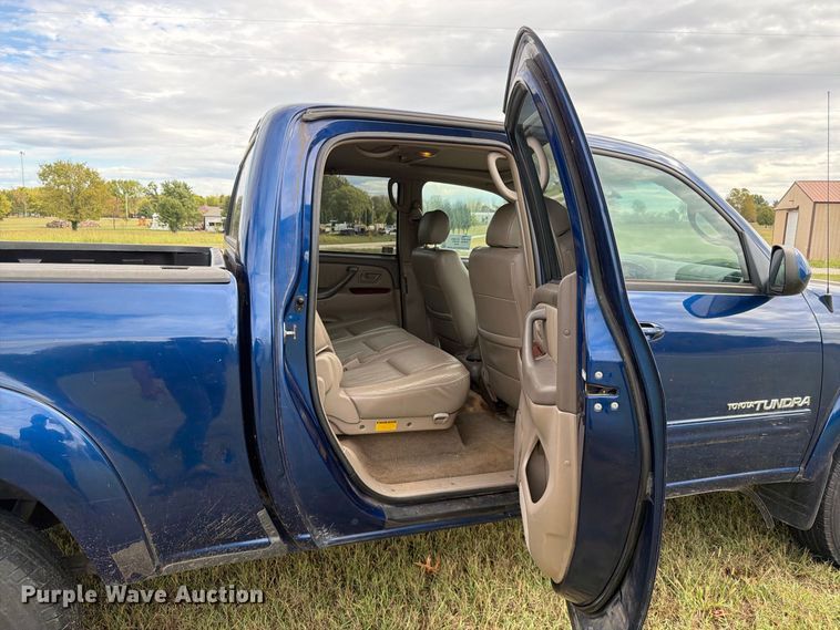 image for item FG0815 2006 Toyota Tundra Ext. Cab pickup truck