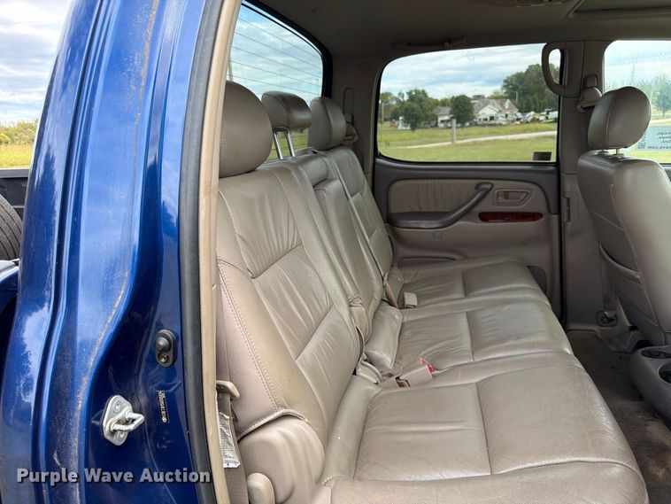 image for item FG0815 2006 Toyota Tundra Ext. Cab pickup truck