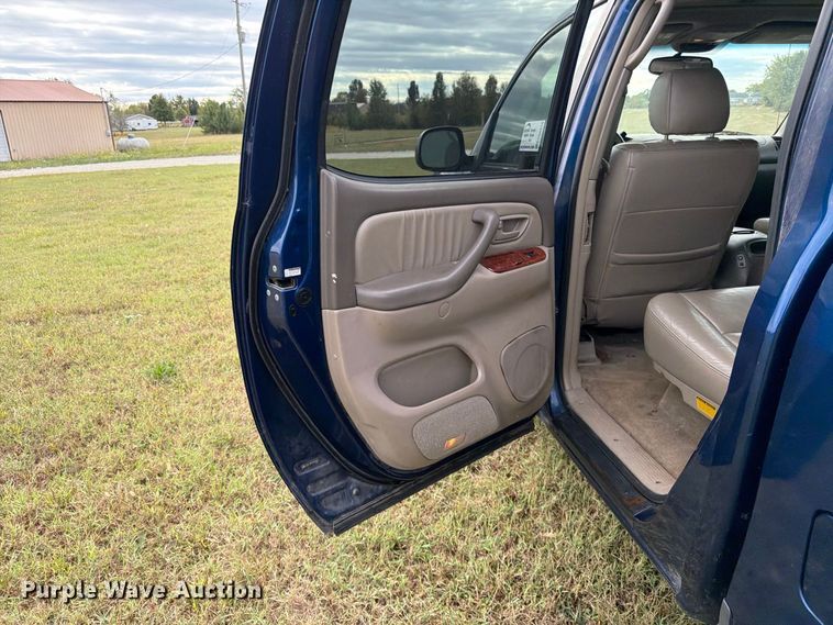 image for item FG0815 2006 Toyota Tundra Ext. Cab pickup truck