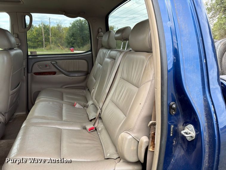 image for item FG0815 2006 Toyota Tundra Ext. Cab pickup truck