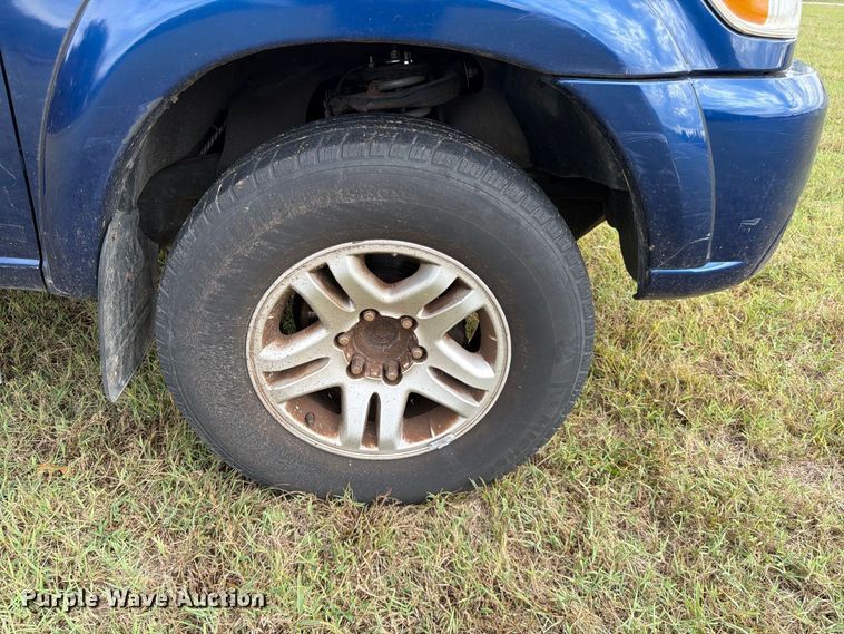 image for item FG0815 2006 Toyota Tundra Ext. Cab pickup truck