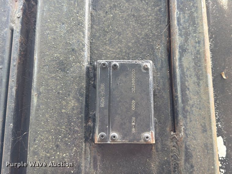 image for item FG0816 2002 International 4400 box truck