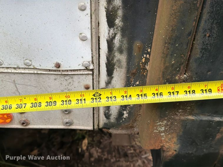 image for item FG0816 2002 International 4400 box truck