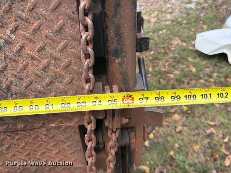 image for item FG0816 2002 International 4400 box truck