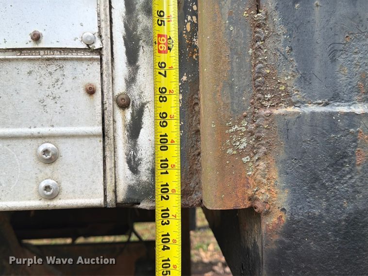 image for item FG0816 2002 International 4400 box truck