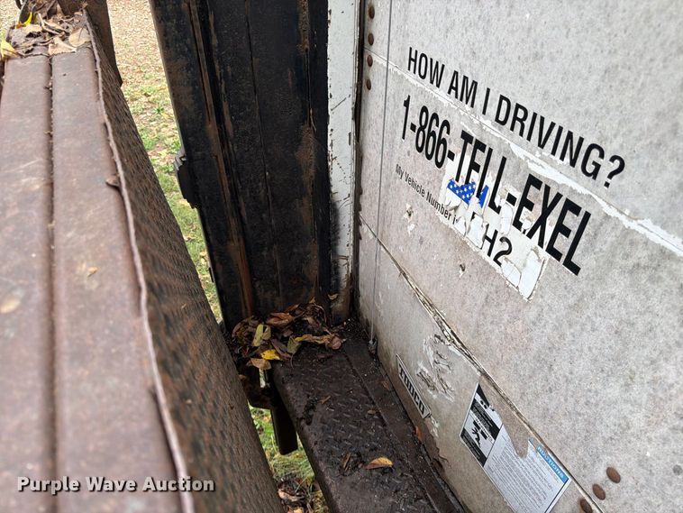 image for item FG0816 2002 International 4400 box truck