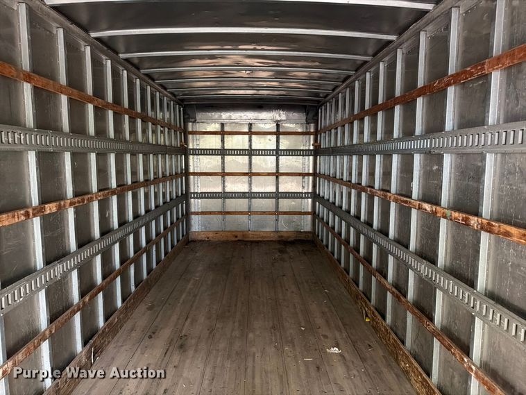 image for item FG0816 2002 International 4400 box truck